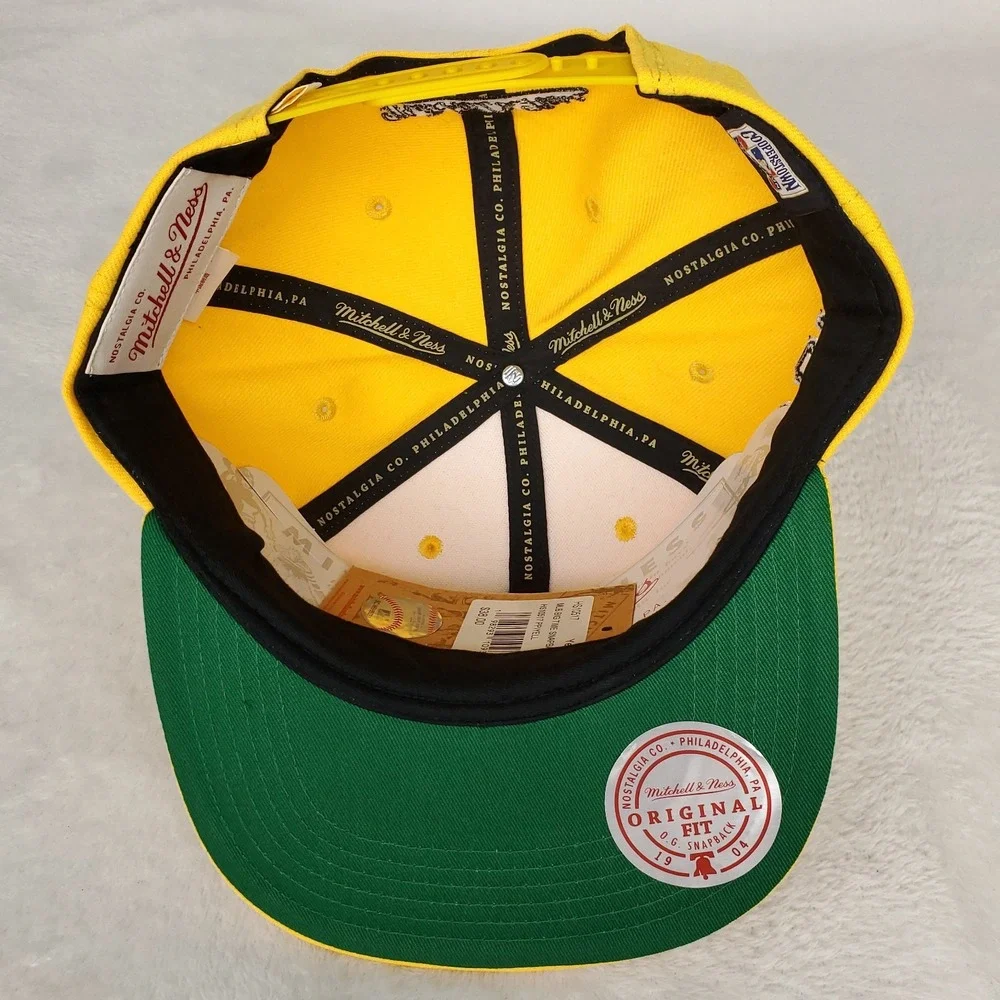 Pittsburgh Pirates Mitchell & Ness MLB Snapback Hat Cap Embroidery Logo NWT